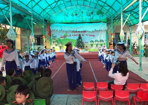 Trường mầm non Hoa Mai tổ chức chương trình Bé là chiến sĩ tí hon cho học sinh khối mẫu giáo lớn